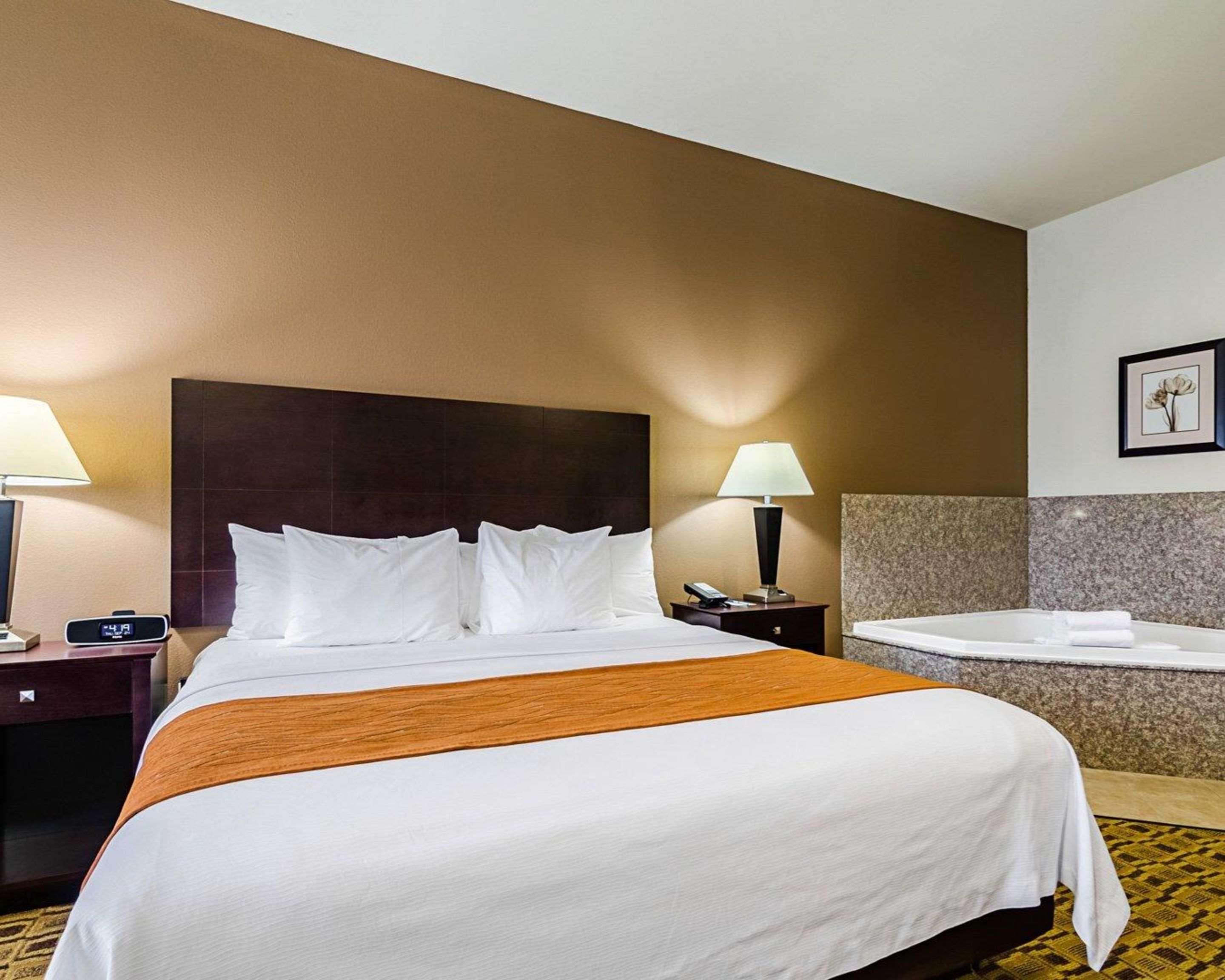 Comfort Inn & Suites Lawrence - University Area Eksteriør bilde