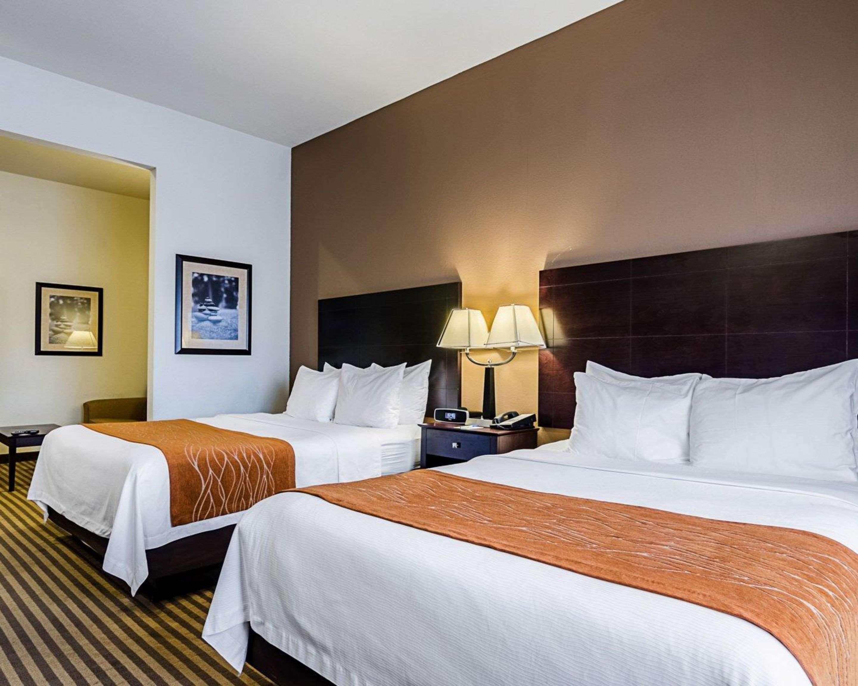 Comfort Inn & Suites Lawrence - University Area Eksteriør bilde