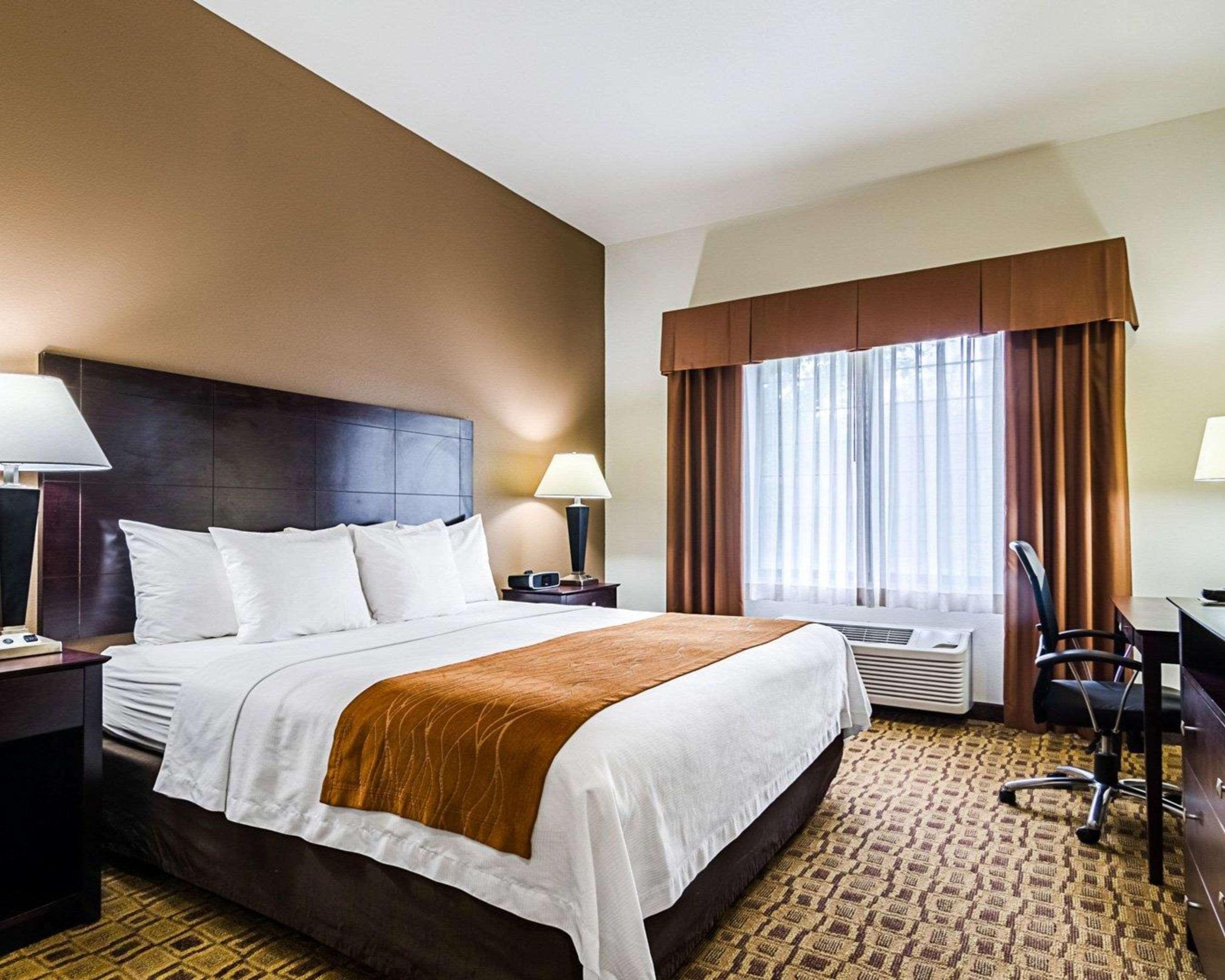 Comfort Inn & Suites Lawrence - University Area Eksteriør bilde