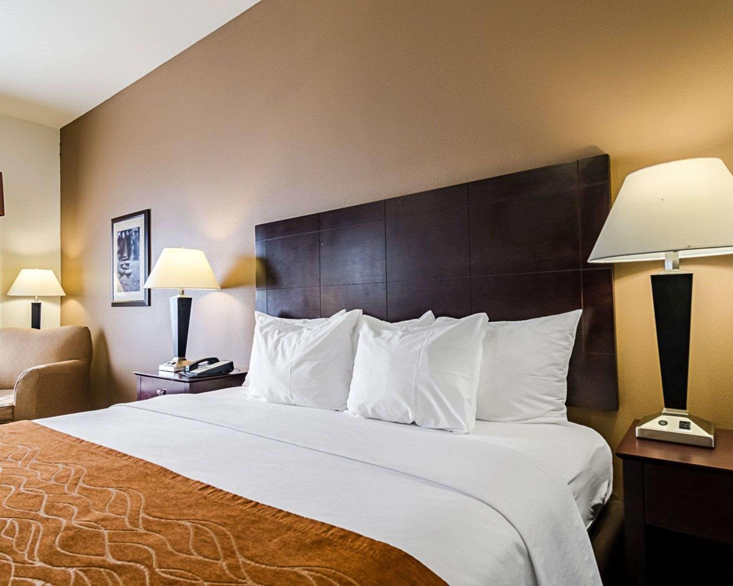 Comfort Inn & Suites Lawrence - University Area Eksteriør bilde