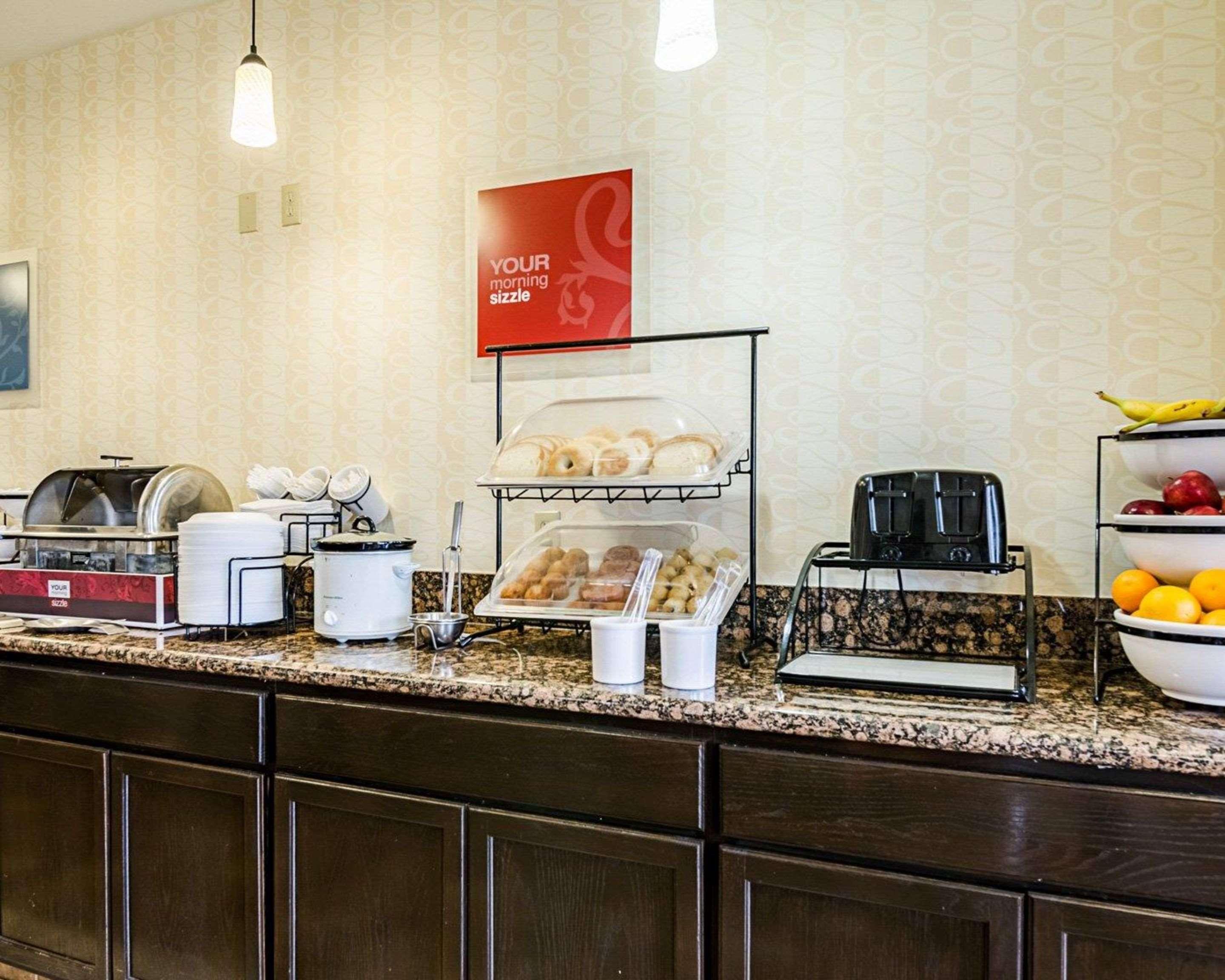 Comfort Inn & Suites Lawrence - University Area Eksteriør bilde