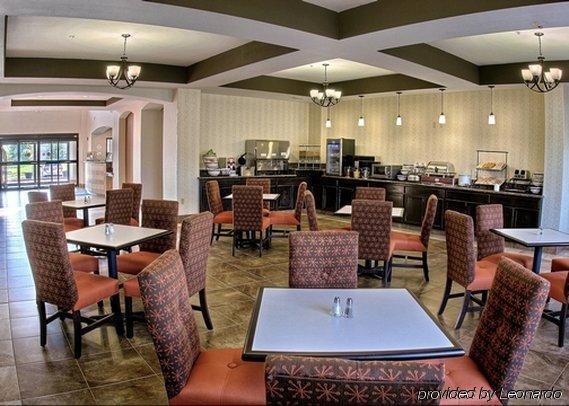 Comfort Inn & Suites Lawrence - University Area Restaurant bilde