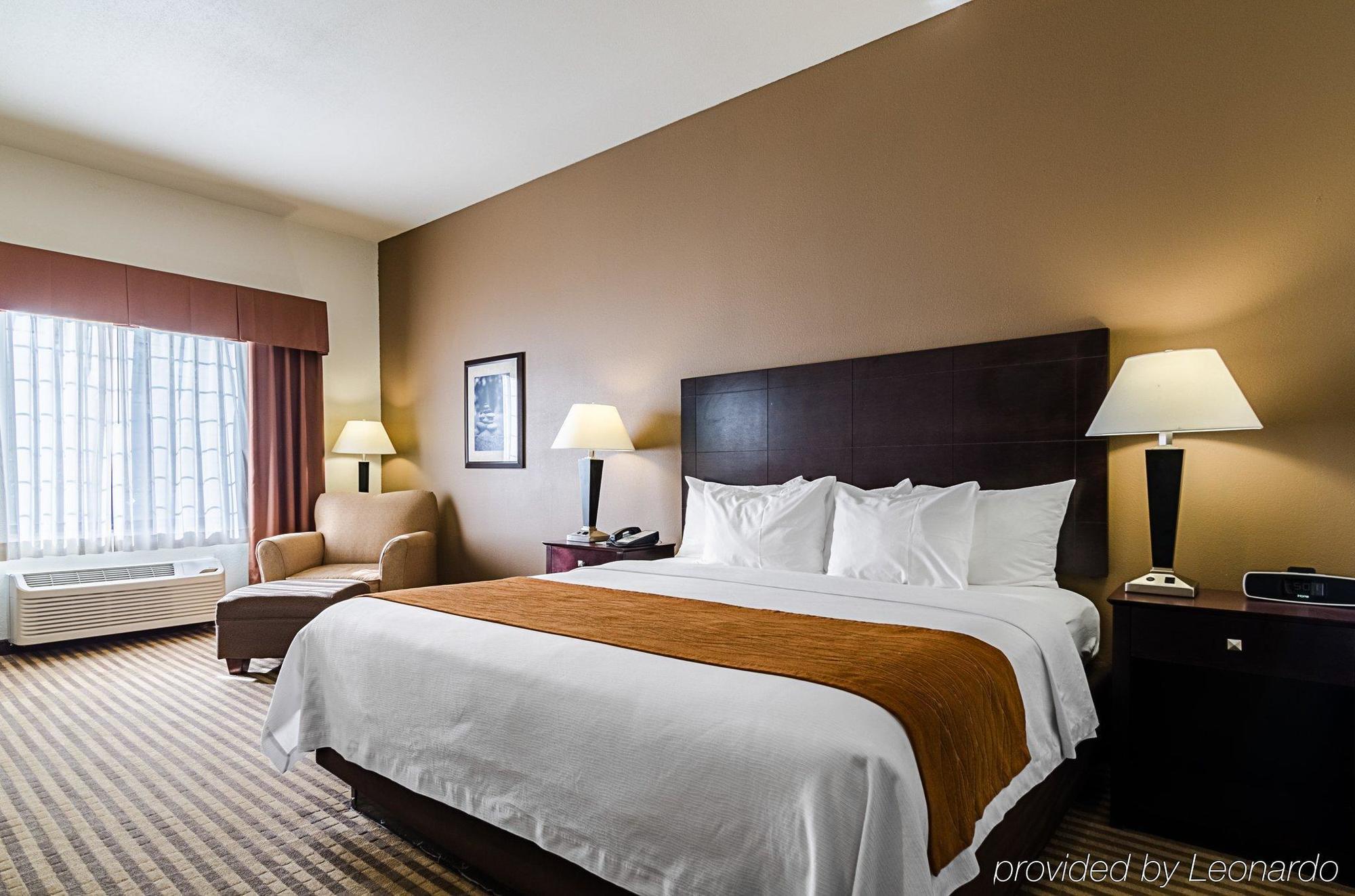 Comfort Inn & Suites Lawrence - University Area Eksteriør bilde