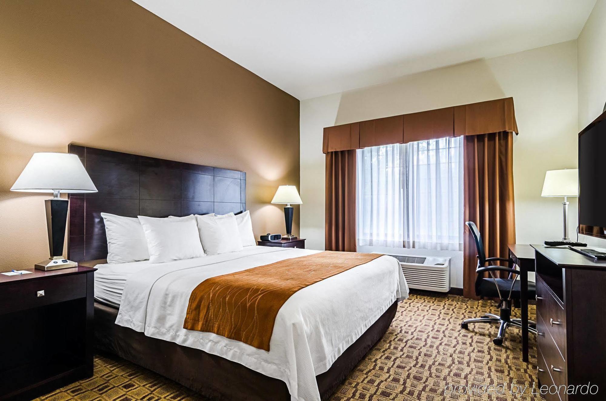 Comfort Inn & Suites Lawrence - University Area Eksteriør bilde